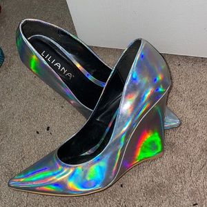 Liliana heels size 9. silver/ HOLOGRAPHIC
